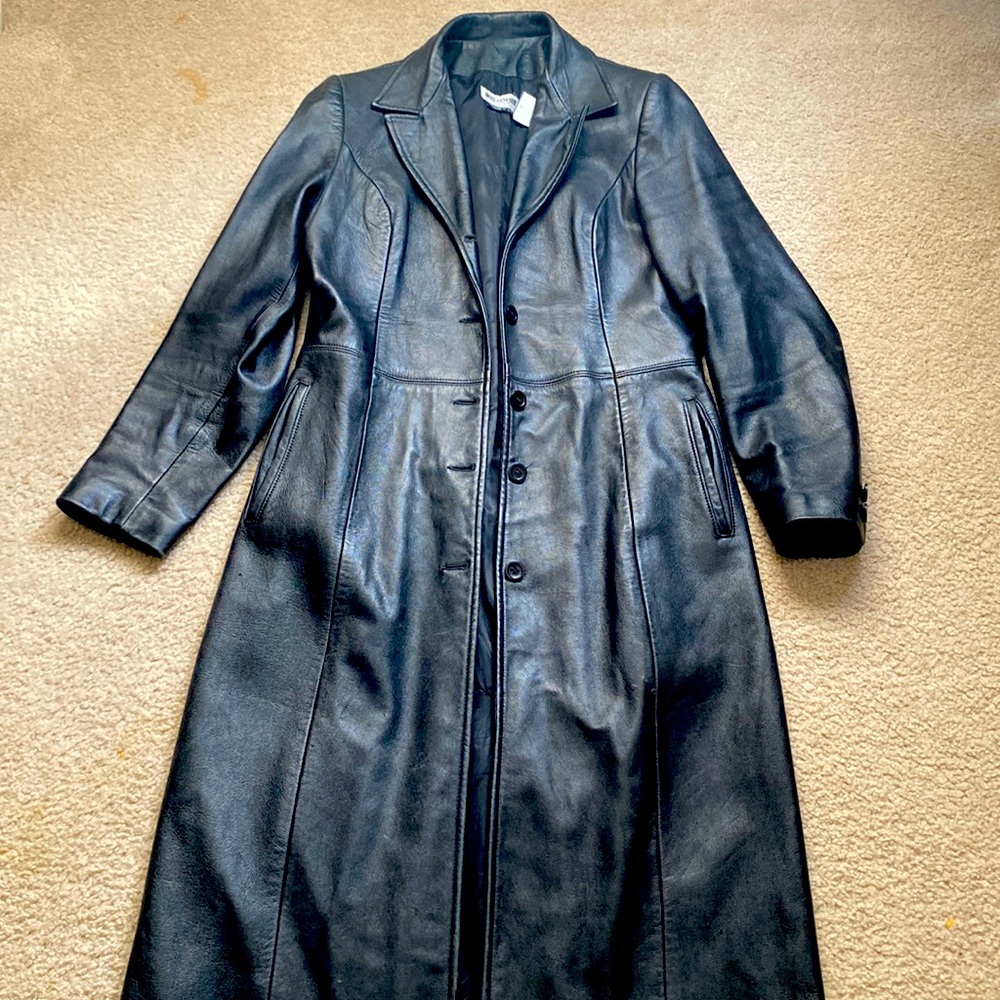 Vintage Holt Renfrew genuine leather black trench coat (size 10)